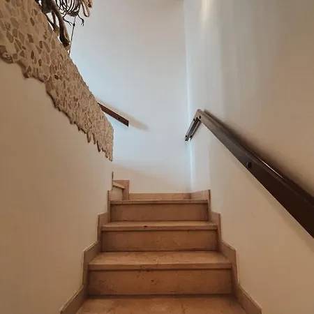 T-rex ⭑⭑⭑⭑⭑ - Elegante Con Idromassaggio Appartamento