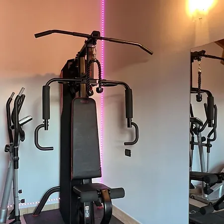 T-rex ⭑⭑⭑⭑⭑ - Elegante Con Idromassaggio Lägenhet *